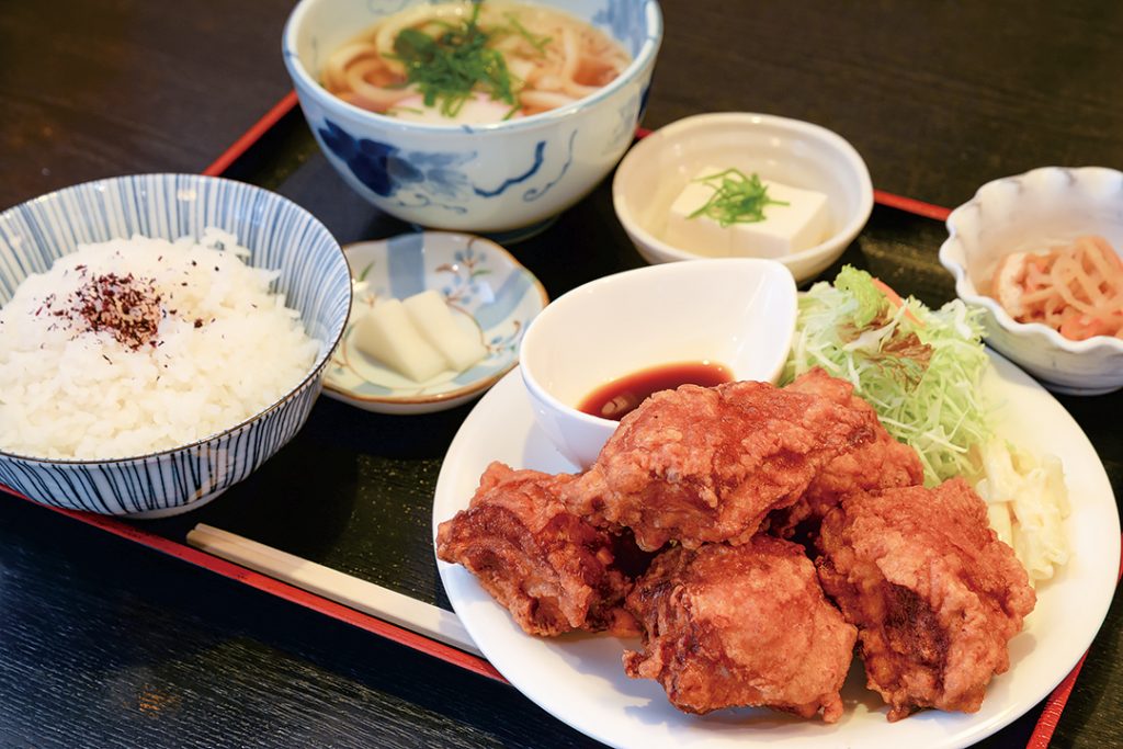 カラッとジューシーな唐揚げの大満足定食！［おもの里］ ｜ KYOTOLIFE